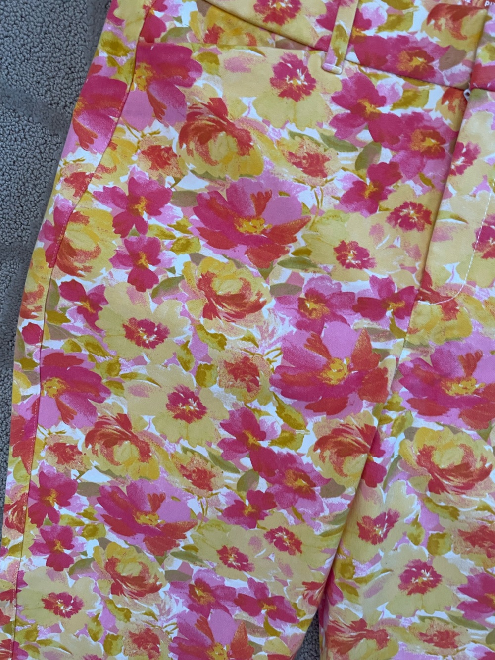 Old Navy Women's Pixie Skinny high Rise Ankle Pants. Yellow & Pink Floral Mix - Picture 7 of 7